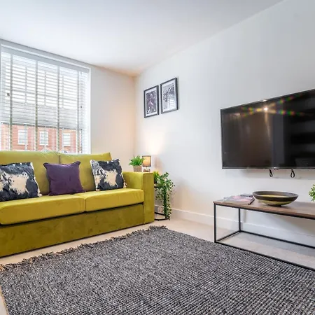 Saltbox Stays - Modern 3 Bed With Off-Street Parking For 2 Cars, Fast Wifi, Sleeps 6 Ashby-de-la-Zouch Extérieur photo