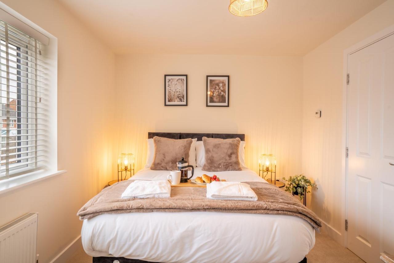 Saltbox - Modern 3 Bed With Off-street Parking For 2 Cars, Fast Wifi, Sleeps 6 Ashby-de-la-Zouch